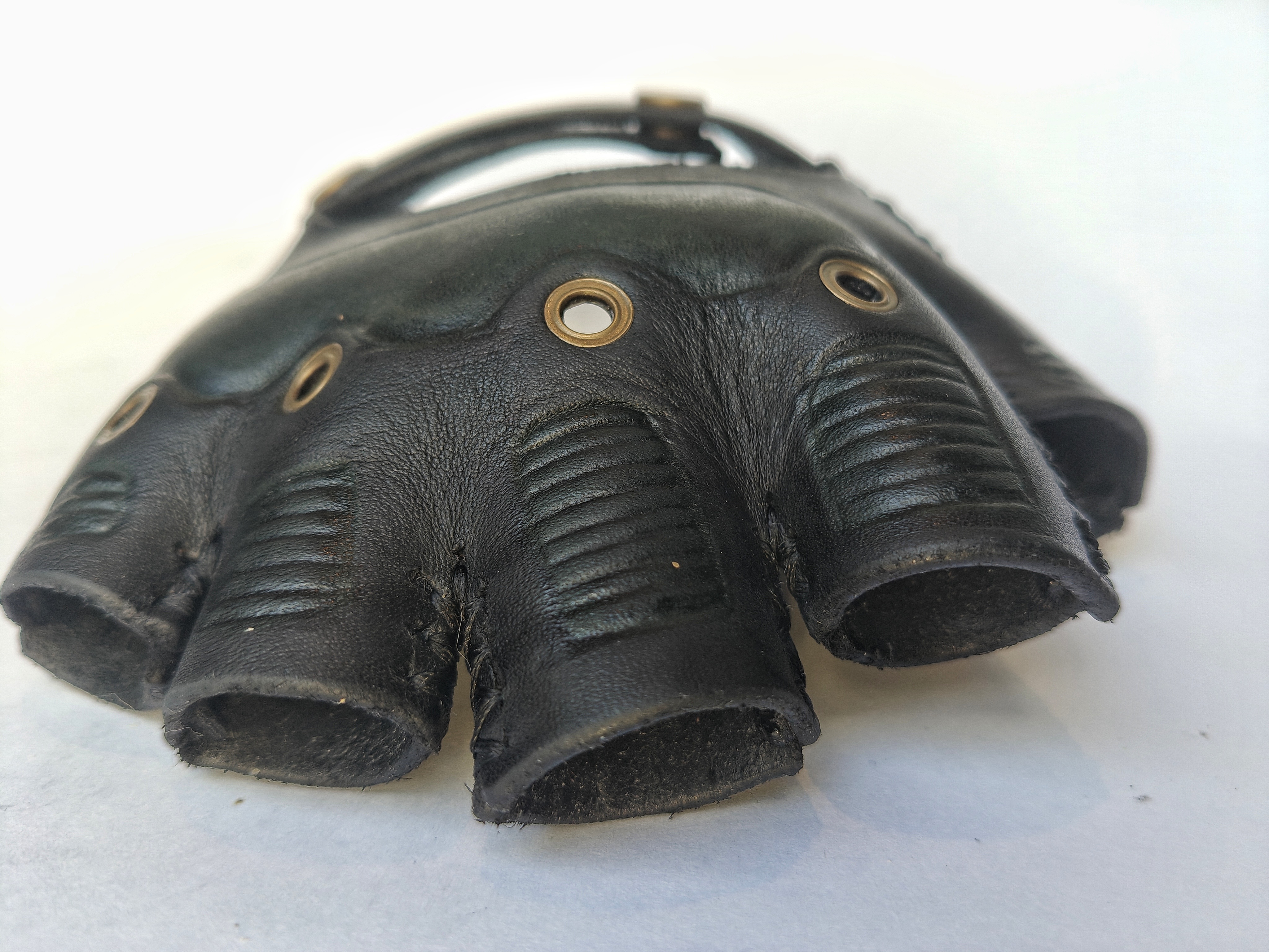 Detail of the fingers